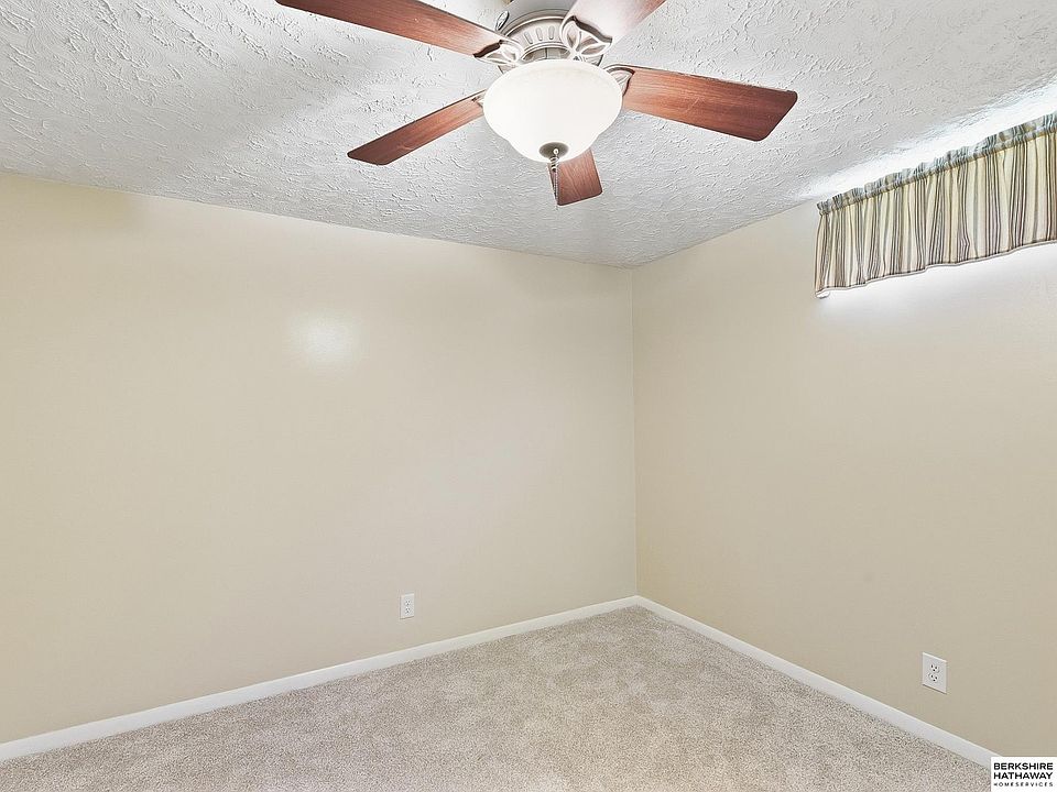 25th image of 10632 M St