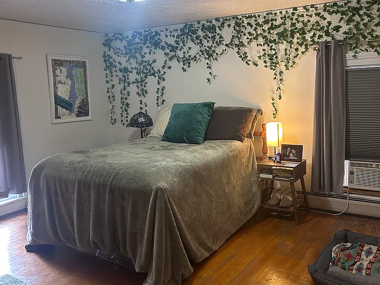 319 E Court St — Photo 18