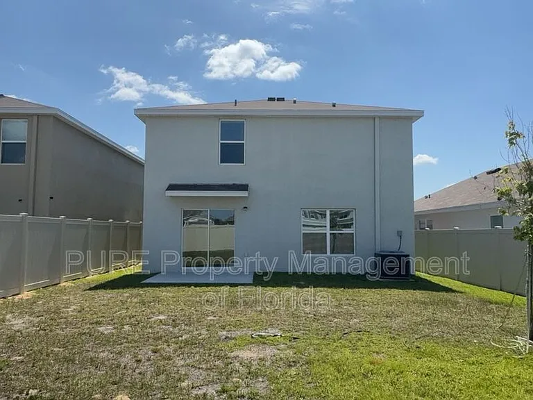 8702 SW 46th Ave — Photo 57
