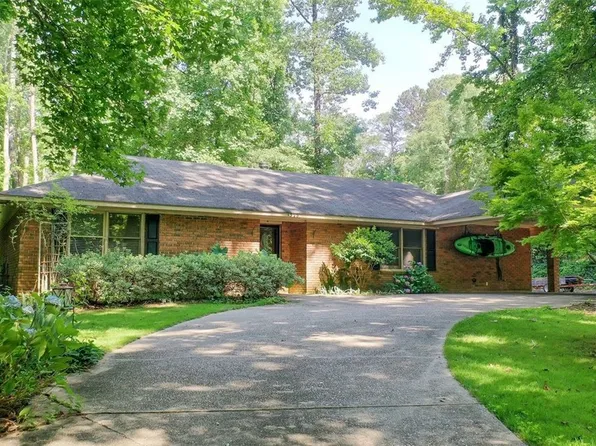 1328 Owens Rd, Auburn, AL 36830