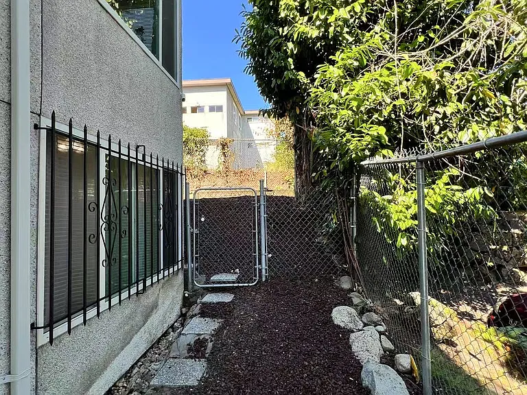 1307 14th Ave S #102 — Photo 18