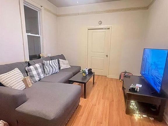 2nd image of 101 Sanford Pl Floor 2