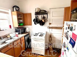 1057 W Dakin St #2, Chicago, IL 60613