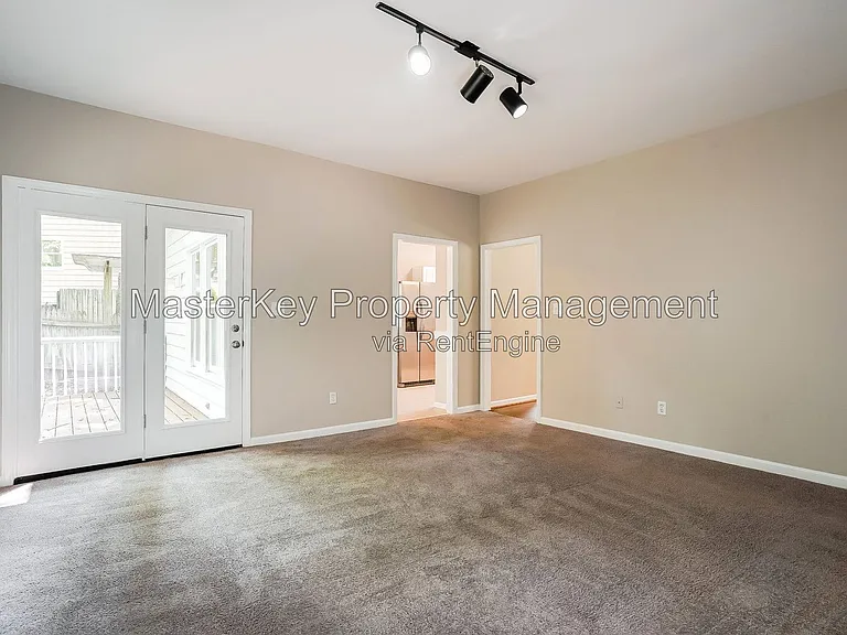1600 Nesfield Pl — Photo 9