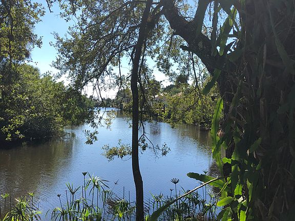 4th image of 16920 Tarpon Way