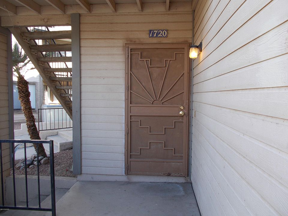 1st image of 1720 W Park Wood Ln
