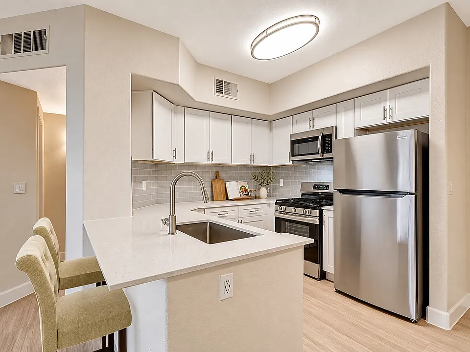 Canyon Villas Apartments