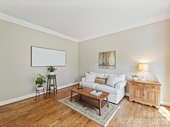 5th image of 15485 Donnington Dr