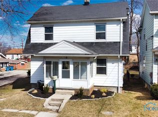 321 Van Buren Ave, Oregon, OH 43616