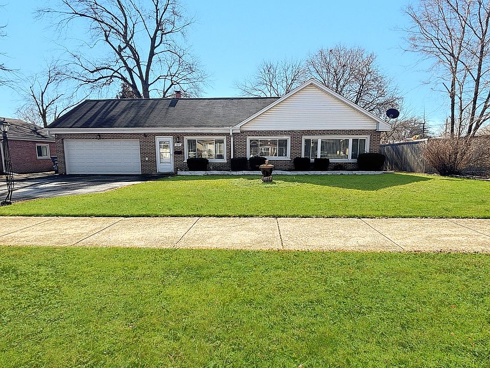 1st image of 7837 W 97th Pl