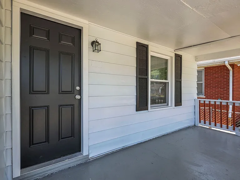 1269 Minnesota Ave — Photo 4