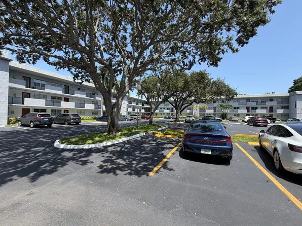 8405 NW 61st St APT D305, Fort Lauderdale, FL 33321