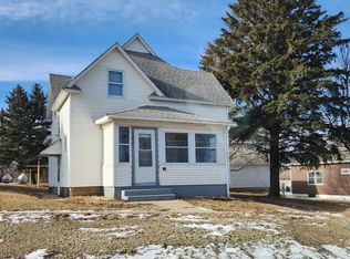 200 3rd St, Russell, MN 56169