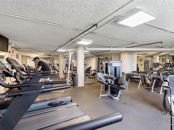 2nd image of 999 Brickell Bay Dr #466