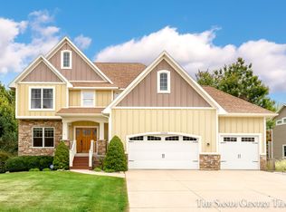 16422 W Willow Dr, Spring Lake, MI 49456