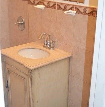 3rd image of 8616 60th Ave APT 6Q