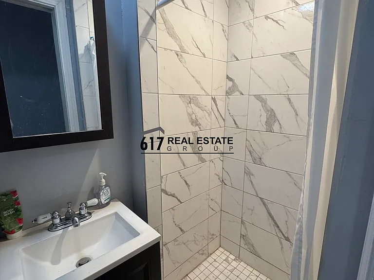115 Franklin St — Photo 4