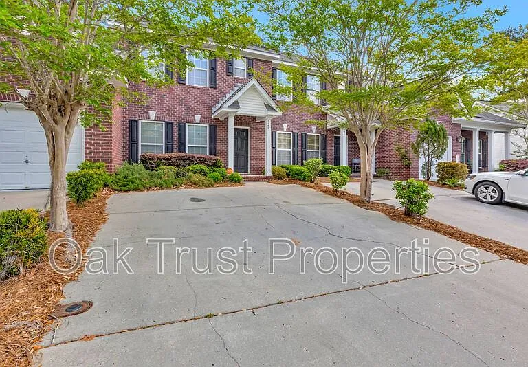 126 Tuscany Ct — Photo 3