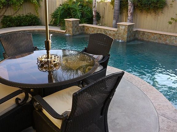 2nd image of 5050 Palermo Dr