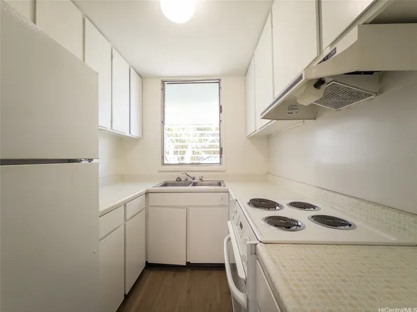 922 Kapahulu Ave APT 207, Honolulu, HI 96816