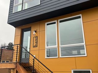952 S Myrtle St, Seattle, WA 98108