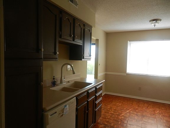 3rd image of 30 Providence Dr APT 2