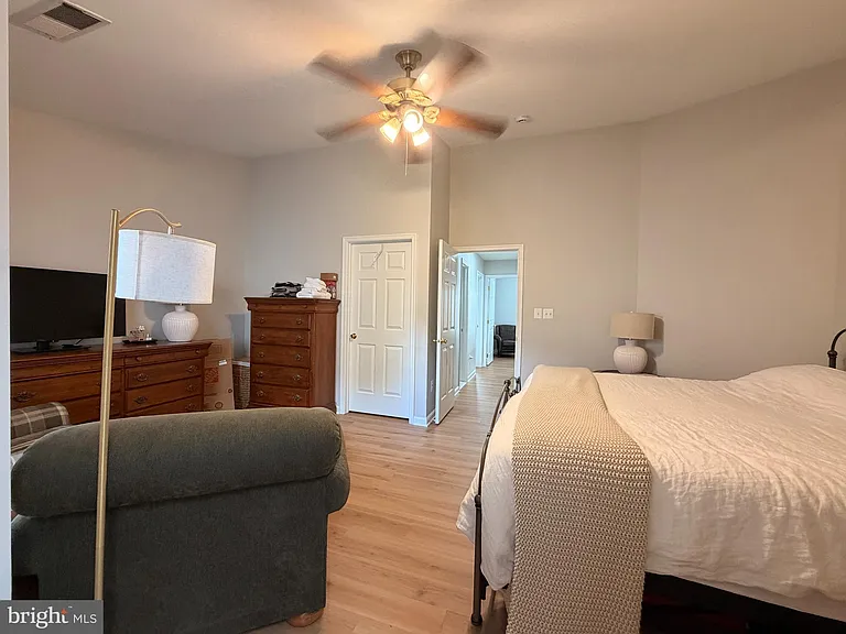 20382 Farmgate Ter — Photo 14