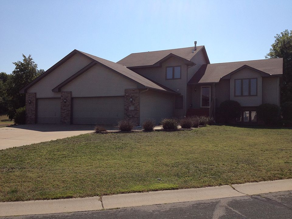 Corner Lot on Cul-De-Sac