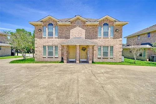 2308 Cornell Dr Photo 1