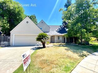 822 Burlingame Ave, Clovis, CA 93612