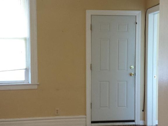 3rd image of 3222 S Wallace St APT 2R
