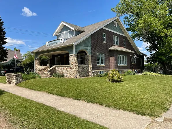 511 5th Ave S, Lewistown, MT 59457