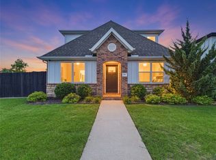676 N Malbec Rd, Fayetteville, AR 72704