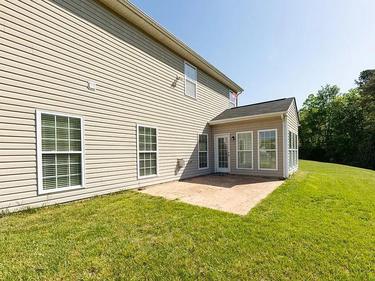 5203 Helsley Ct — Photo 16