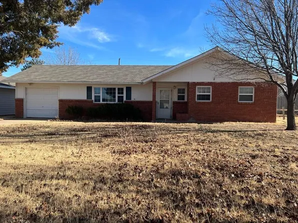 2822 Concord Ln, Woodward, OK 73801
