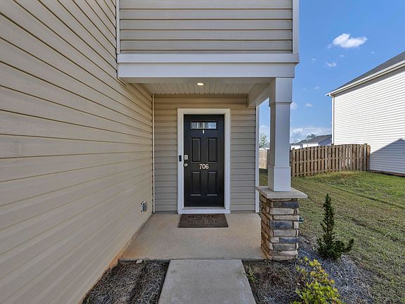 4th image of 706 Common Widgeon Way