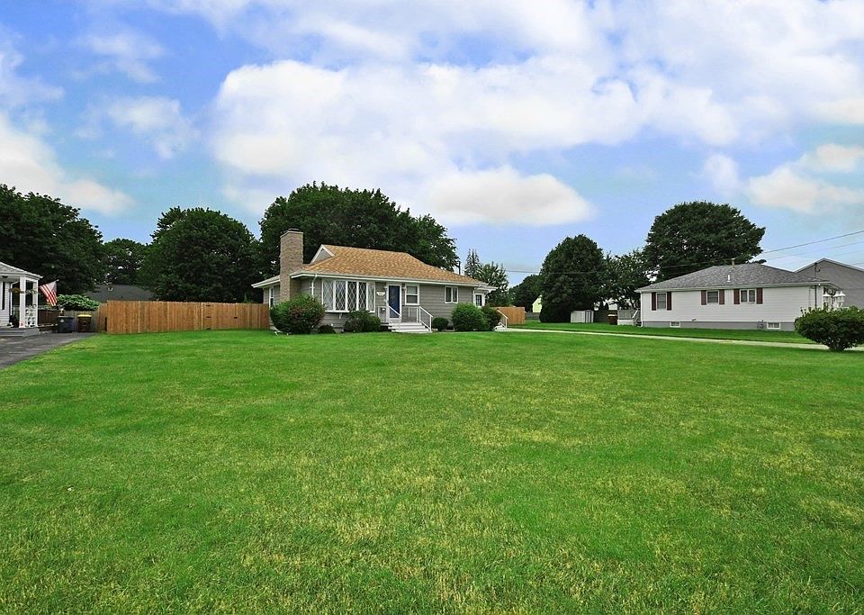 846 N Eastern Ave, Fall River, MA 02720 Zillow