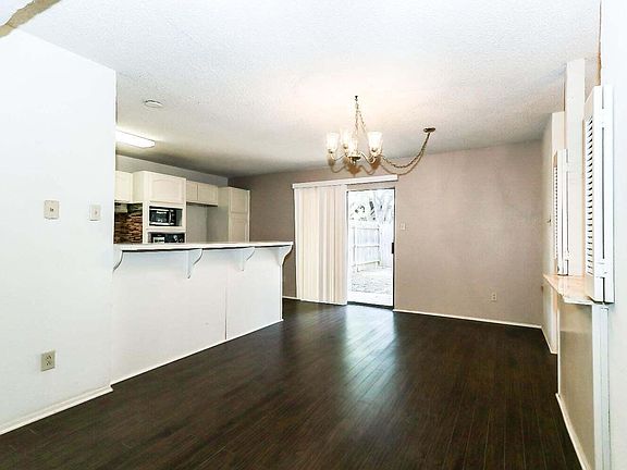 4th image of 3309 74th St