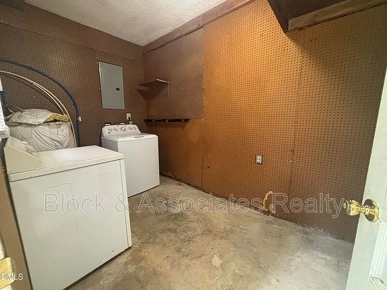 3609 Melrose Dr — Photo 51
