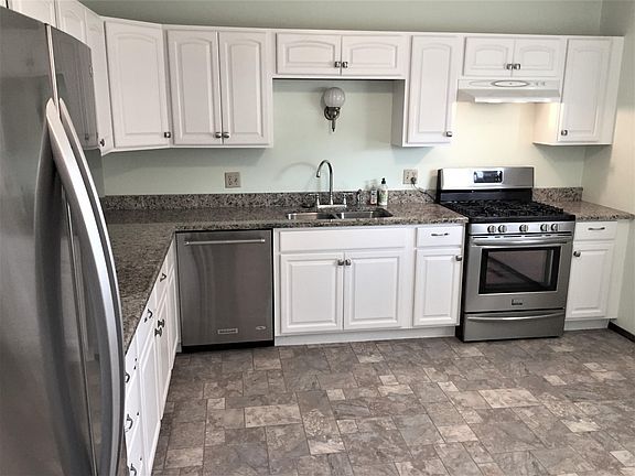 4th image of 2206 Imperial Oaks Dr