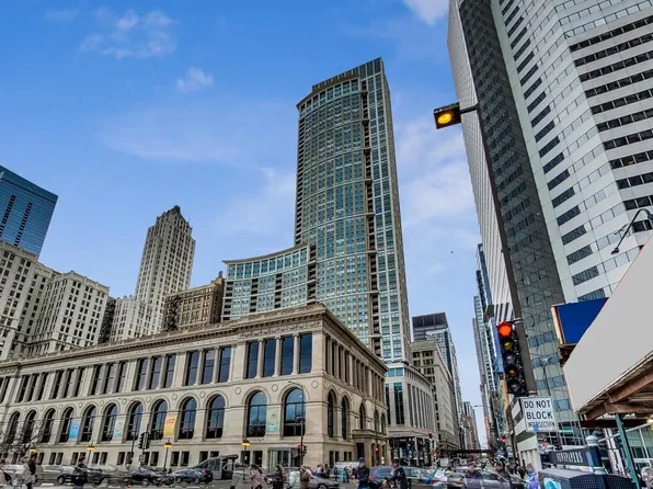 130 N Garland Ct APT 1303, Chicago, IL 60602