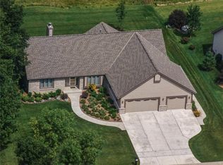 N49W17582 Sheffield Ln, Menomonee Falls, WI 53051