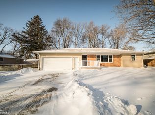 5 S 18th St, Clear Lake, IA 50428