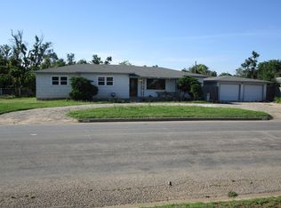 1432 E Browning Ave, Pampa, TX 79065