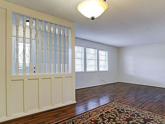 3rd image of 2202 Shadowdale Dr #353