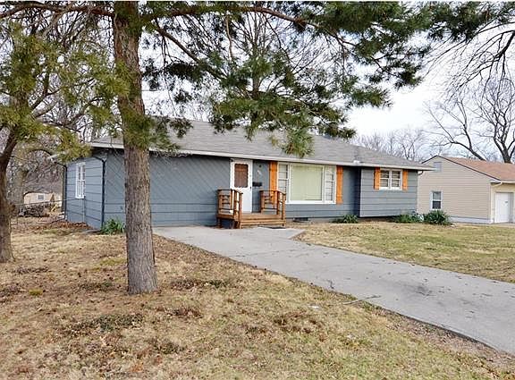 3rd image of 4701 Woodside Ave