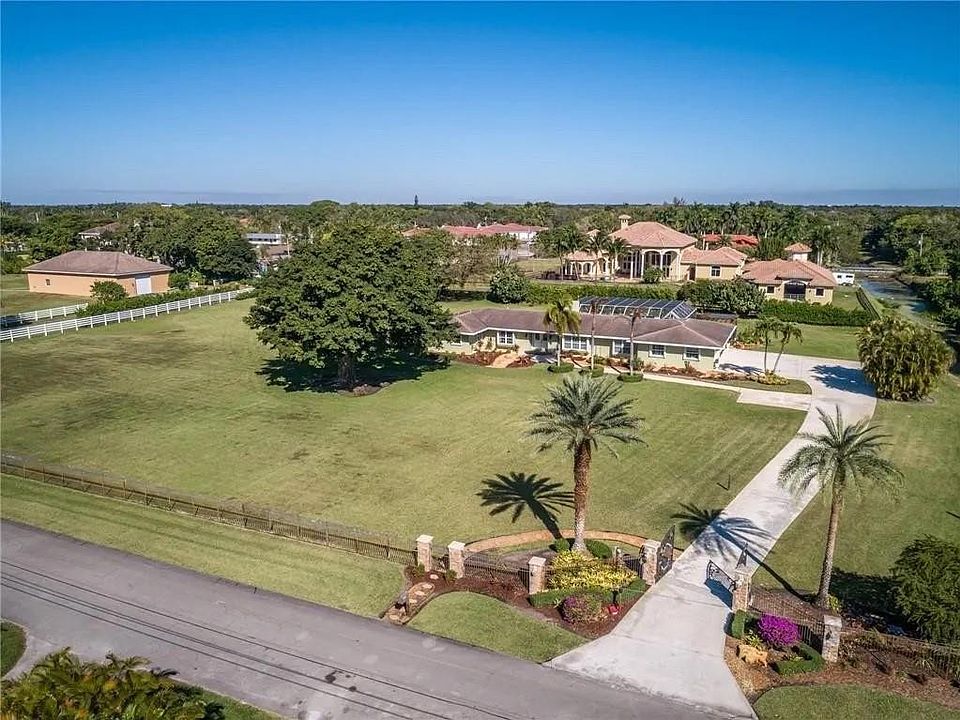 1st image of 17501 SW 54th Street