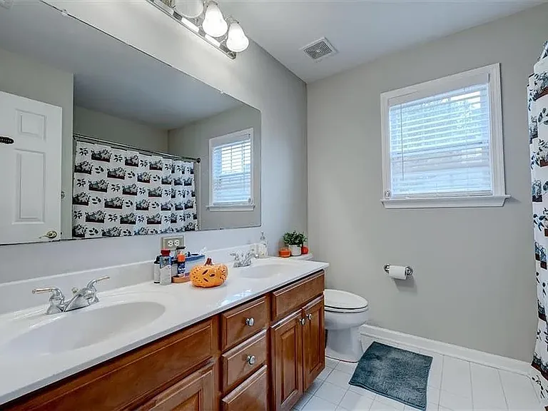 380 Simonton Crest Dr — Photo 23