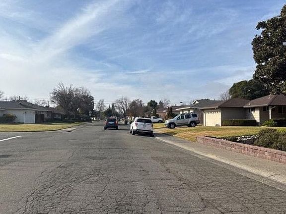 4th image of 4729 Thor Way