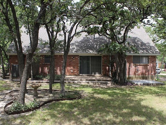 5th image of 1102 Neal Pickett Dr